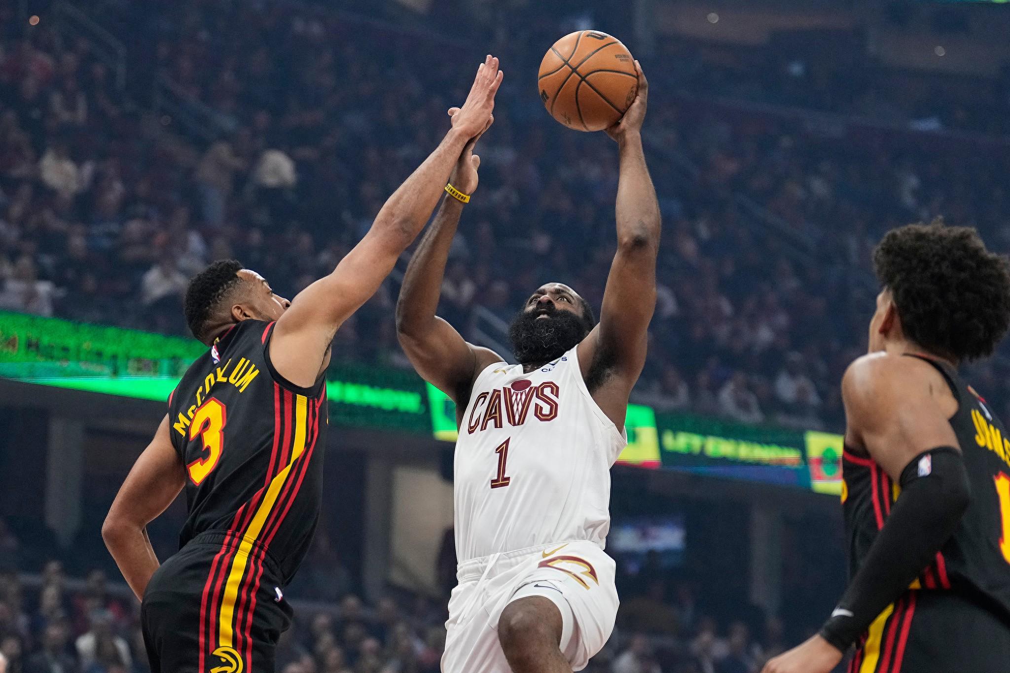 开云体育APP下载-哈登21+5+4，骑士擒鹰12战10胜！3人20+搅局东部排名仍手握主动权